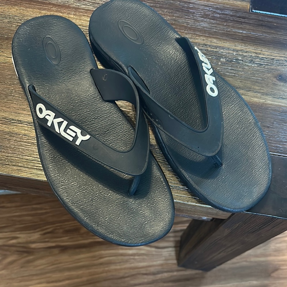 Oakley Black Sandals - Picture 2 of 6